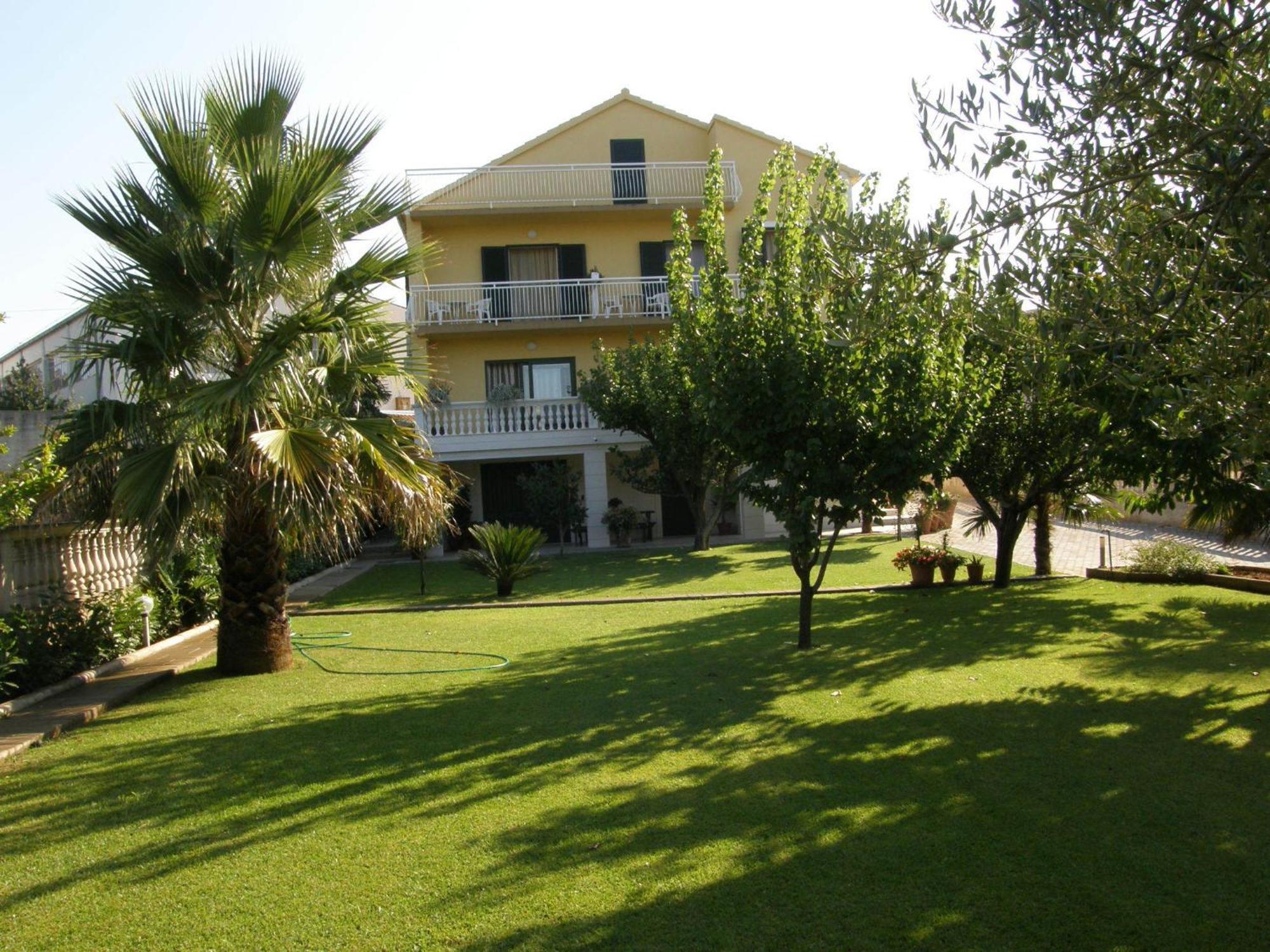 Villa Slavica 1 Vodice Buitenkant foto